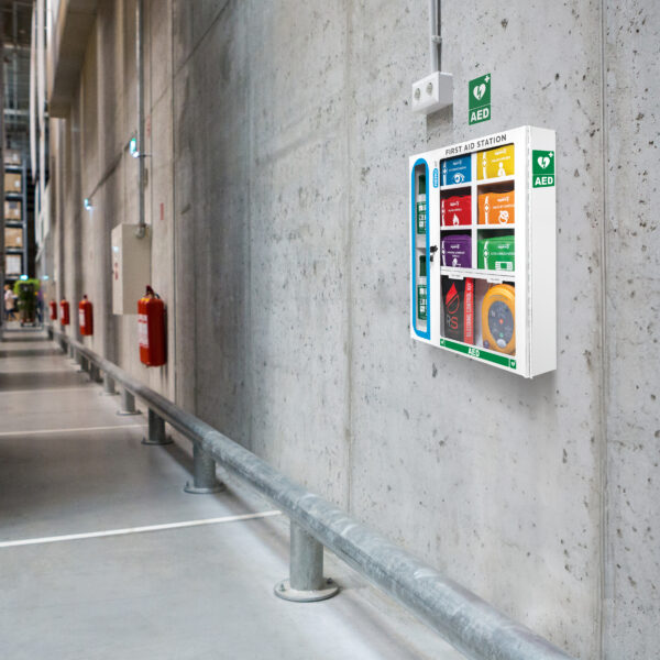 First Aid Station with Defibrillator and 6 Modules